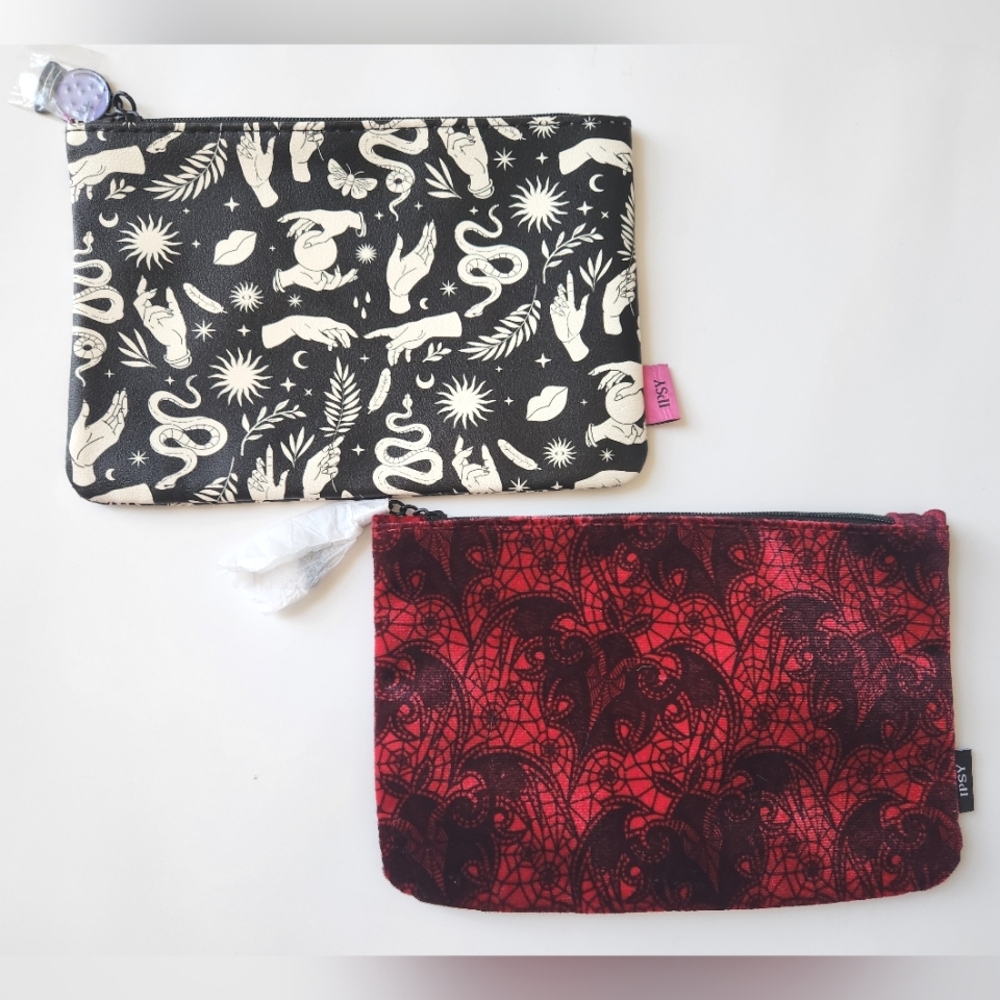 FREE Makeup Bag Bundle 🔮🦇 w. Purchase